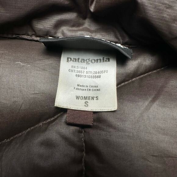 Patagonia | Women | Tres 3-In-1 INSIDE ONLY Quilted Down Parka Jacket | Small - Picture 9 of 12